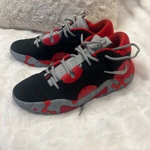 Nike PG 6 basketball shoes excellent used condition size 8 men’s